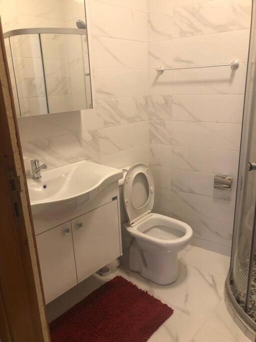 Appartement Center De Gueliz Avec Piscine *